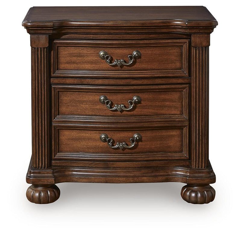 Lavinton Bedroom Set